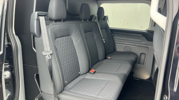 Ford Transit Custom 320 L1 Diesel Fwd 2.0 EcoBlue 150ps H1 Double Cab Van Limited - Image 39